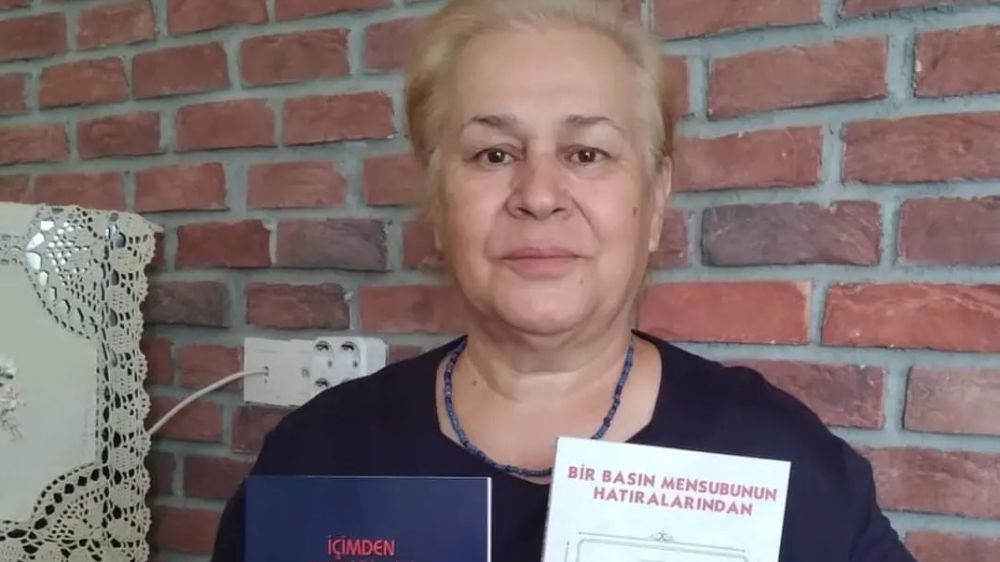 Antalyalı Gazeteci Ayfer Şimşek, Şiir kitabımdan sonra Bir basın mensubunun hatıralarından” isimli kitabı yayında 