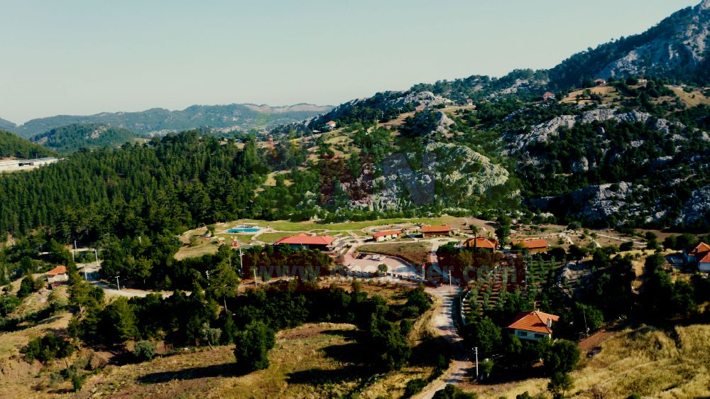 Burdur'un yeni turizm çekim merkezi: Milyos Hobbit Hotel