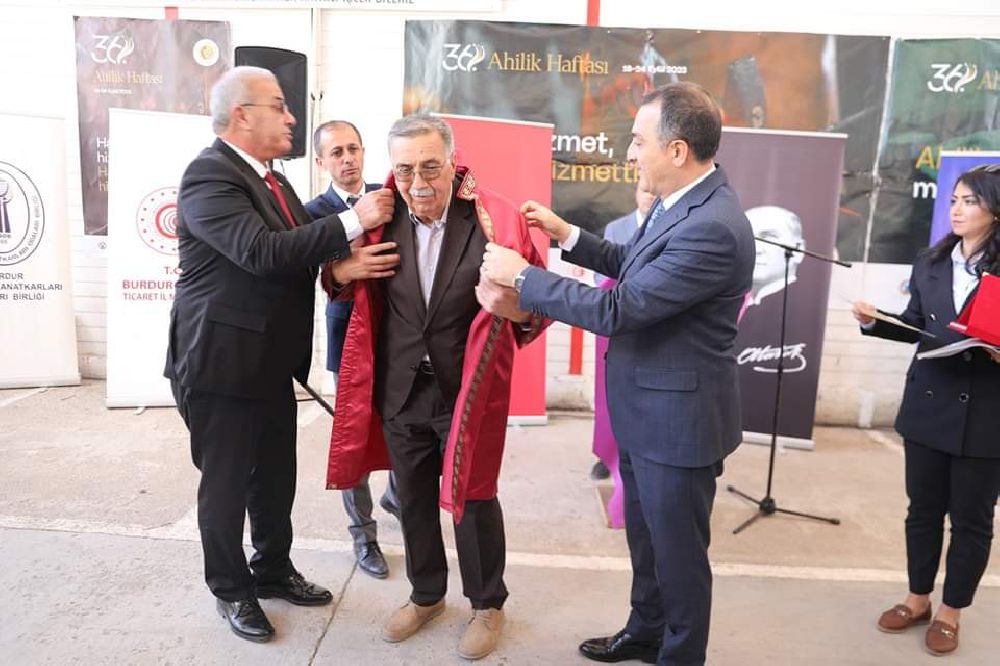Burdur Valisi Türker Öksüz, Ahilik Haftası Kutlama Programına Katıldı