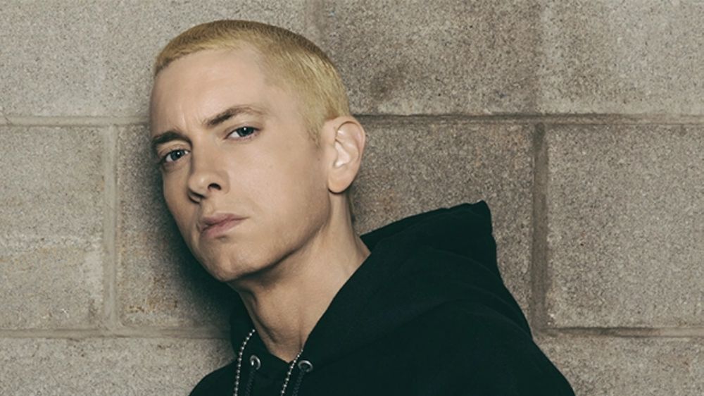 Eminem kimdir ? Şarkıcı Eminem nerelidir ? Eminem kaç yaşında ve sevgilisi kimdir ?