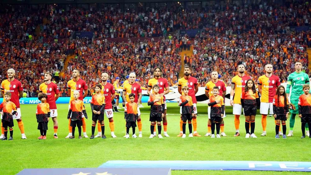 Galatasaray  UEFA Şampiyonlar Ligi yenilmezlik serisini 11 maça çıkardı .işte Danimarka ekibi Kopenhag ile maç sonucu 