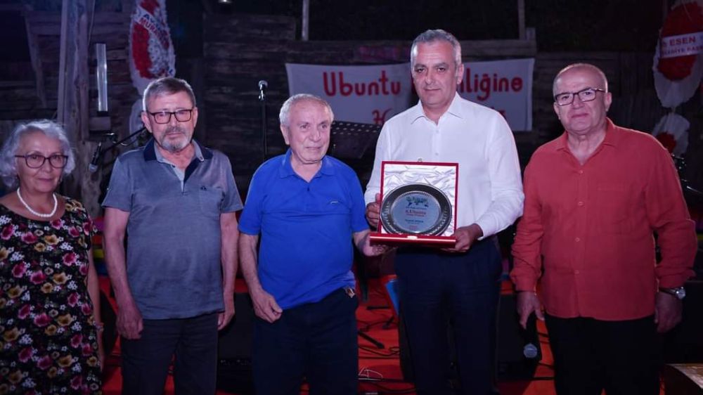 Konyaaltı Belediye Başkanı Semih Esen’e onur ödülü verildi.  
