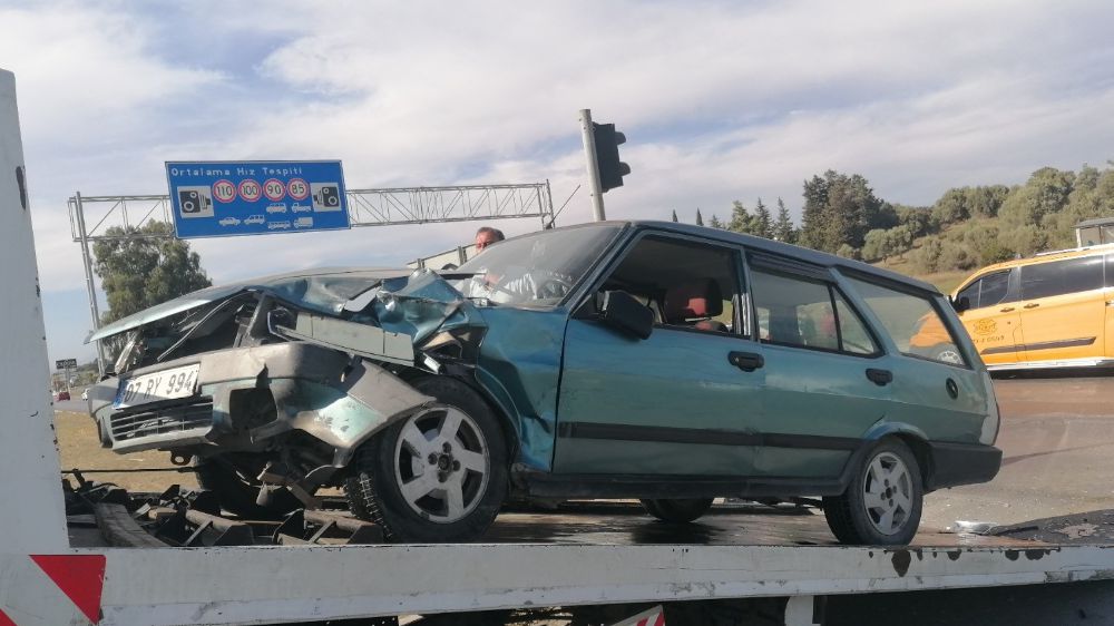 Manavgat'ta aynı kavşakta 1 saat arayla ikinci kaza yaşandı 