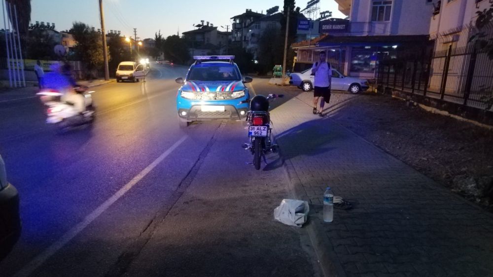  Manavgat’ta motosikletli trafik kazası: 1 yaralı