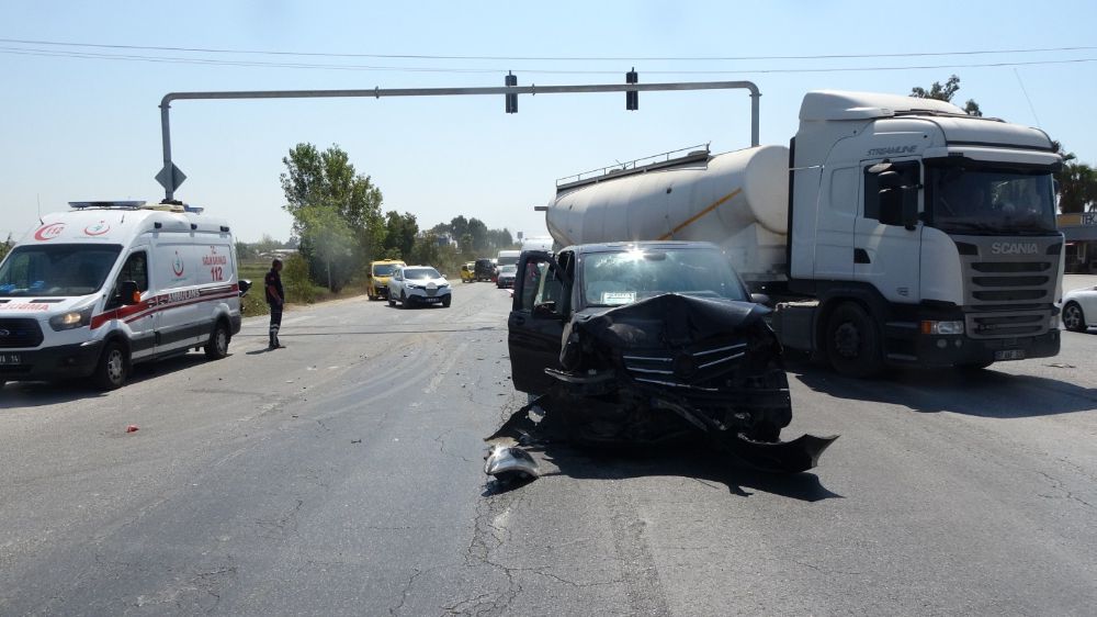 Manavgat'ta Trafik Kazası:  6 yaralı 