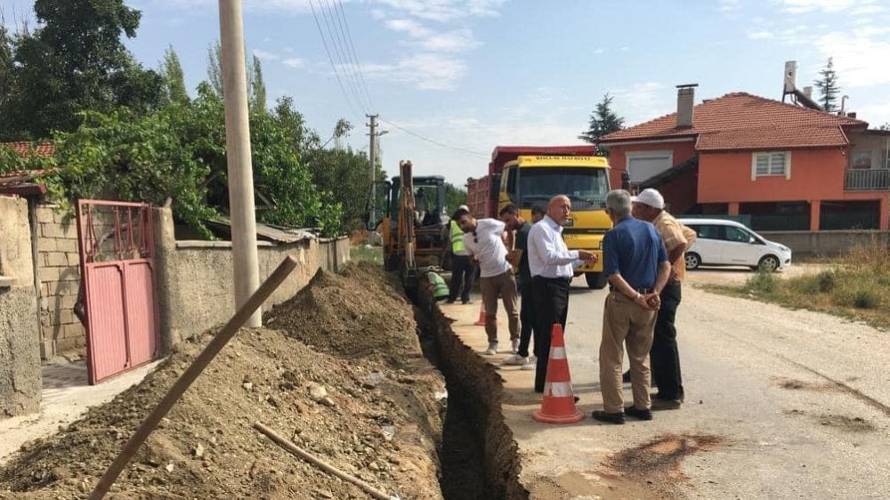 Şarkikaraağaç  2.etap Doğal Gaz iletim boru hattı çalışmaları başladı.