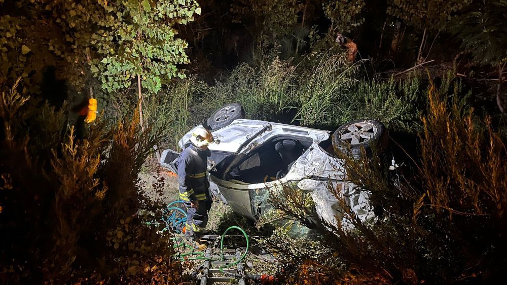 Serik'te Feci Trafik Kazası: Otomobil Şarampole Uçtu
