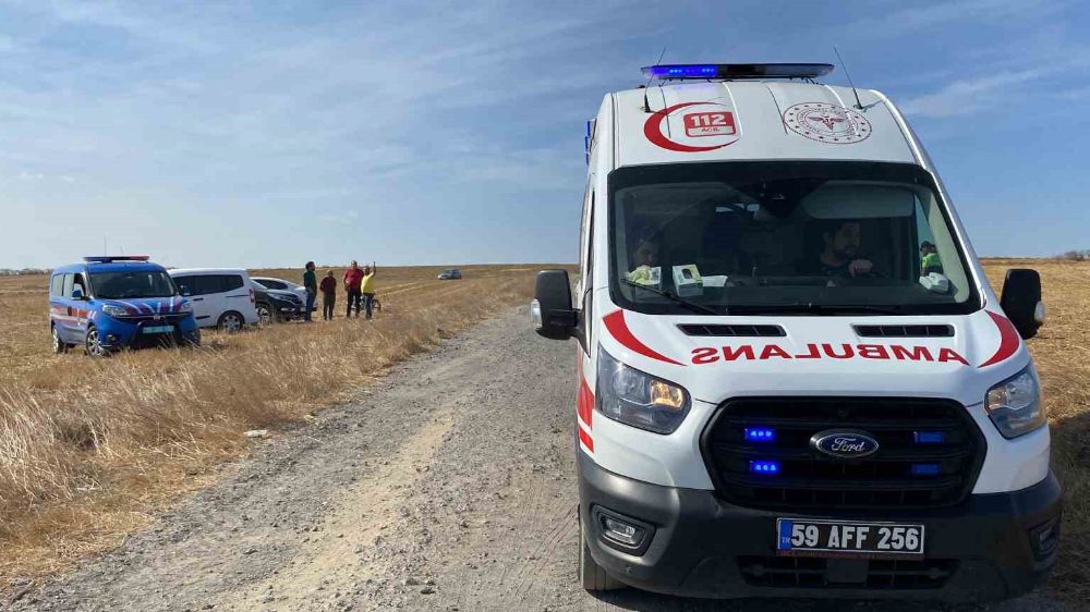 Tekirdağ Çorlu 'da Otomobil takla attı: Genç kız Kübra Özen hayatını kaybetti, 2 kişi yaralandı