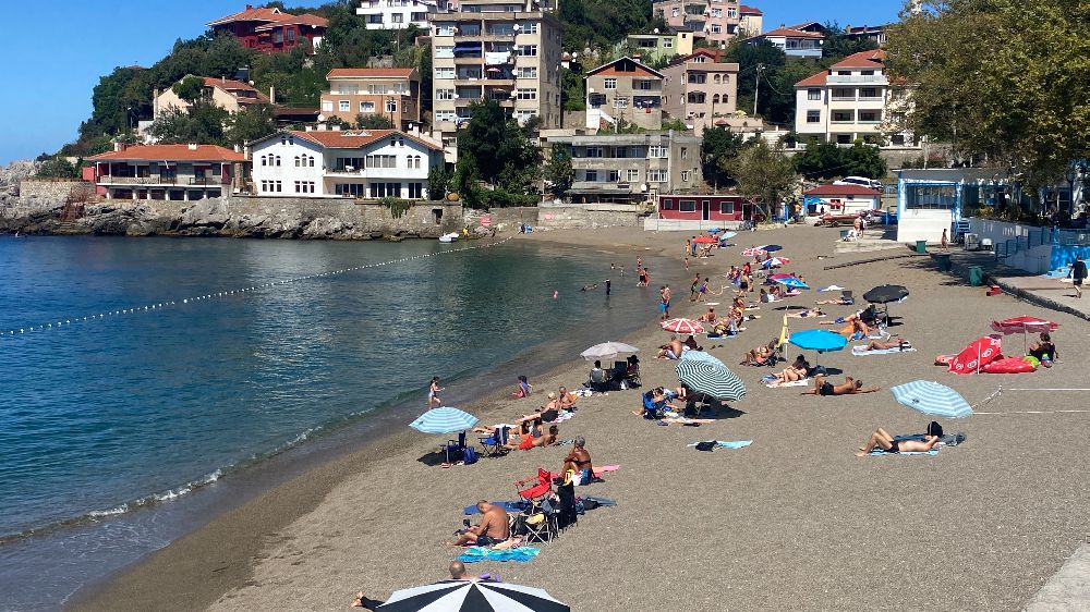 Zonguldak'ta sıcak havayı gören oraya koştu