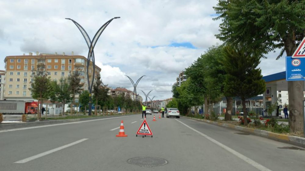 303 şüpheliden 62' si tutuklandı.