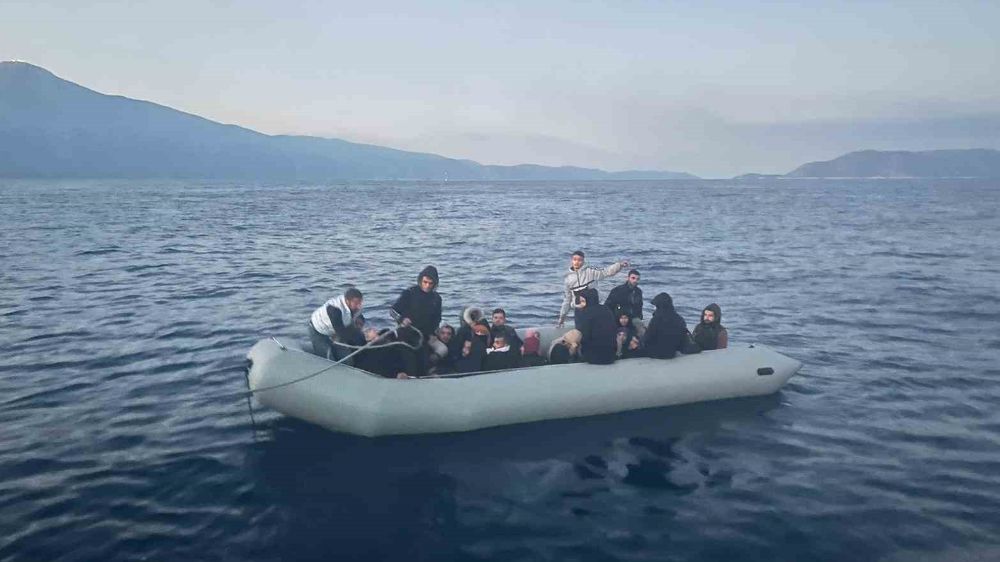 58 düzensiz göçmen ölümden çekip alındı