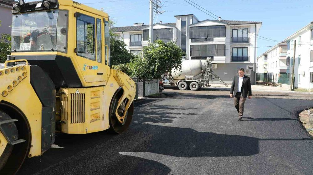 Akyazı Belediyesi inönü mahallesindeki sokakları yeniliyor. 