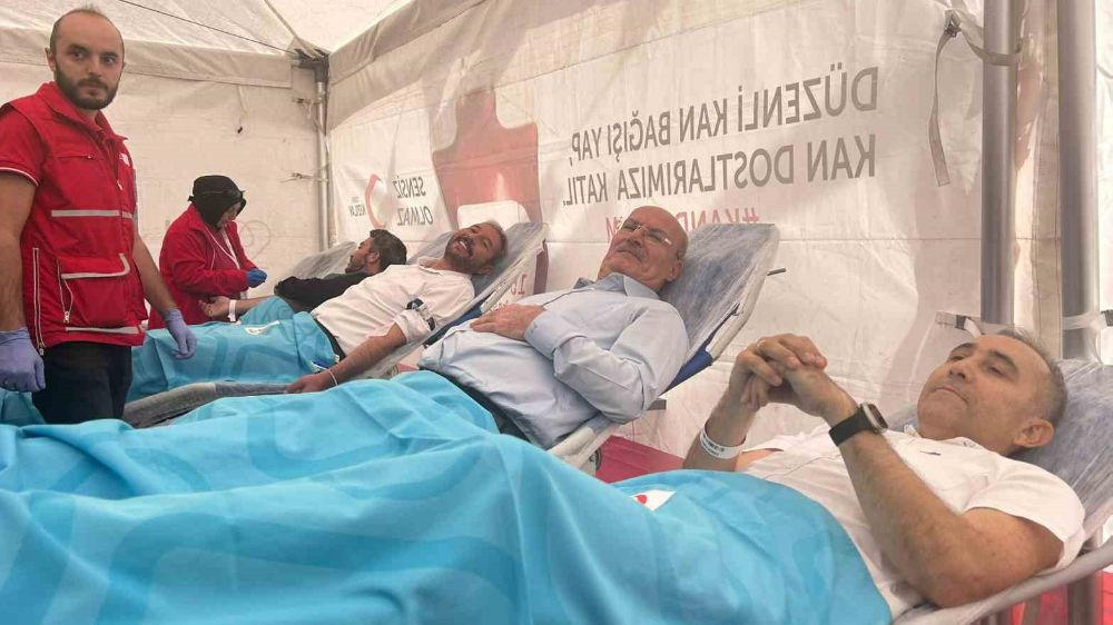 Ankaralı iş adamlarından kan bağışı