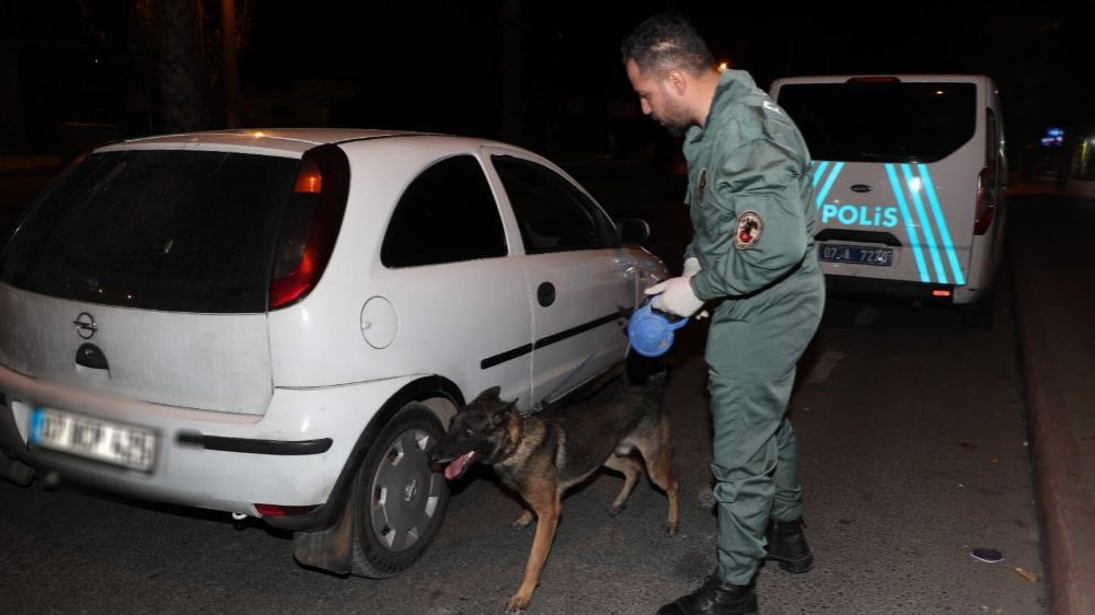 Antalya’da 18 farklı noktada 79 ekip 212 polisle şok uygulama