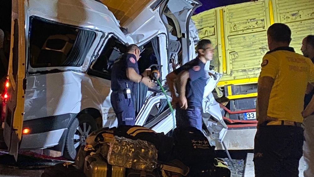 Antalya'da Feci kaza : 1 ölü 10 yaralı 