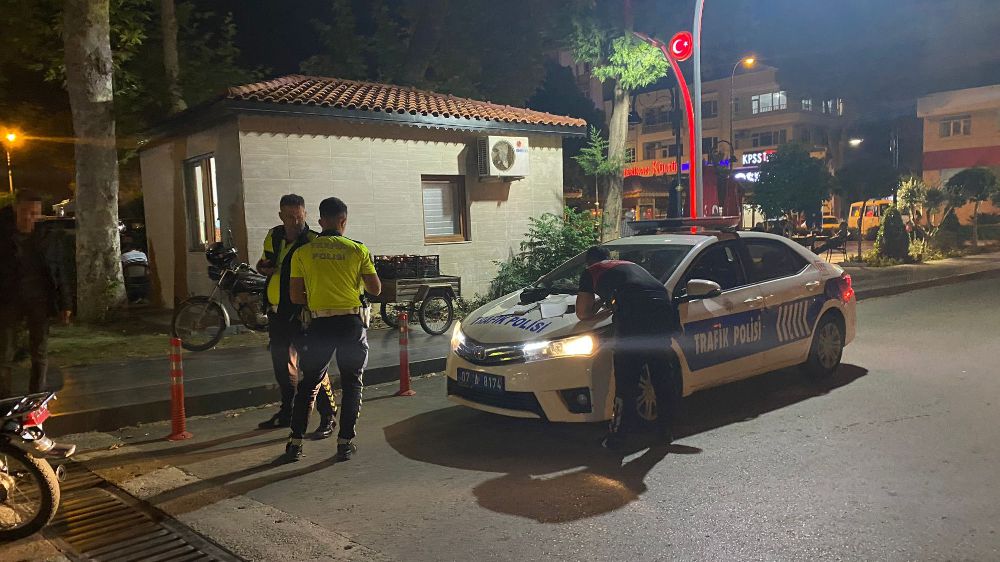 Antalya’da polisten kaçan motosiklet sürücüsüne ceza yağdı