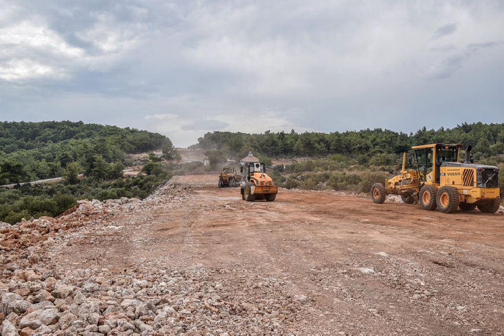 Antalya Şehir hastanesini Bucak Korkuteli Çevre yoluna Bağlayacak  yol yapımı hızla devam ediyor 