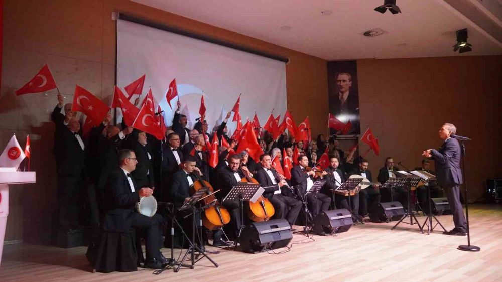 Atatürk' ün sevdiği eserlerle 100.yıl kutlaması