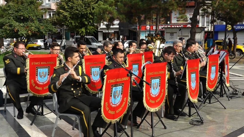 Bando Komutanlığından 100. yıl konseri