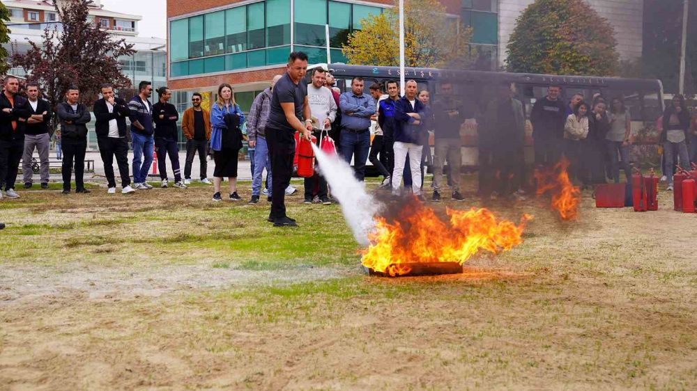 Belediye personeline yangın eğitimi