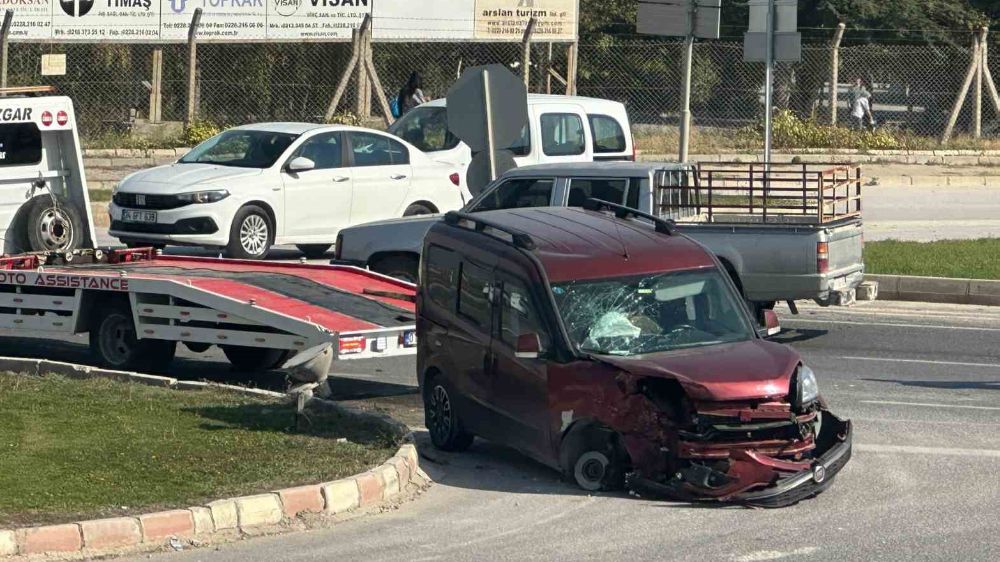 Bilecik’te trafik kazası; 2 yaralı