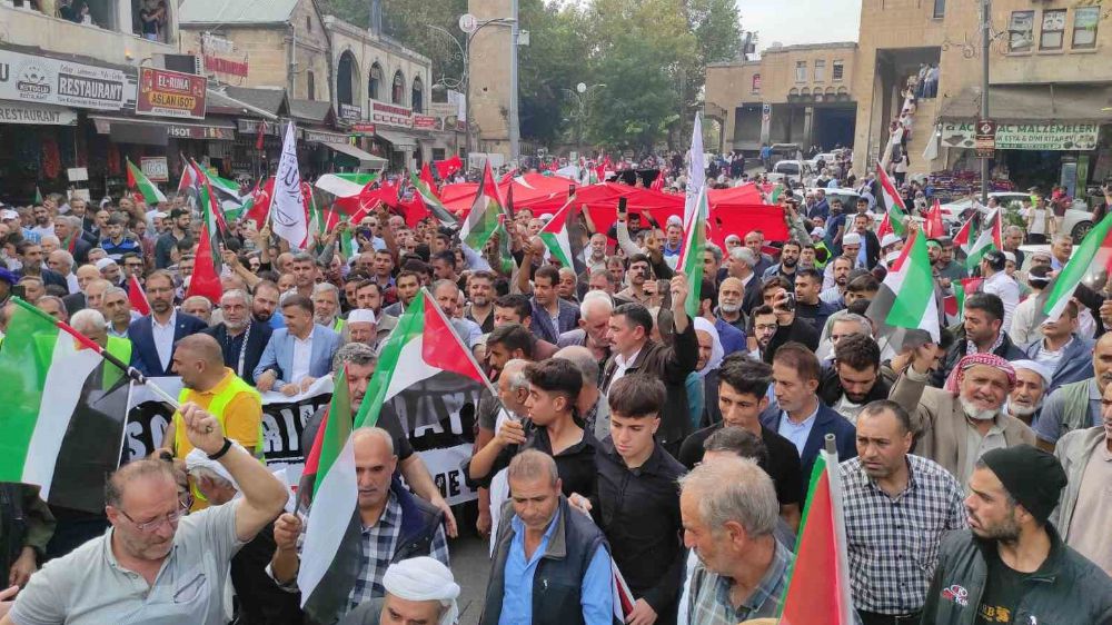 Binlerce kişiden Filistin' e destek yürüyüşü