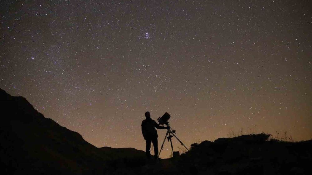 Bitlis’te uzay meraklıları ’Orionid meteoru’nu inceledi