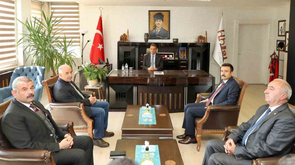 Bitlis Valisi Erol Karaömeroğlu, Ahlat’a ziyarete gitti