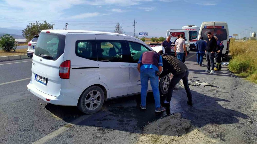 Buharkent’te feci kaza: 3 yaralı