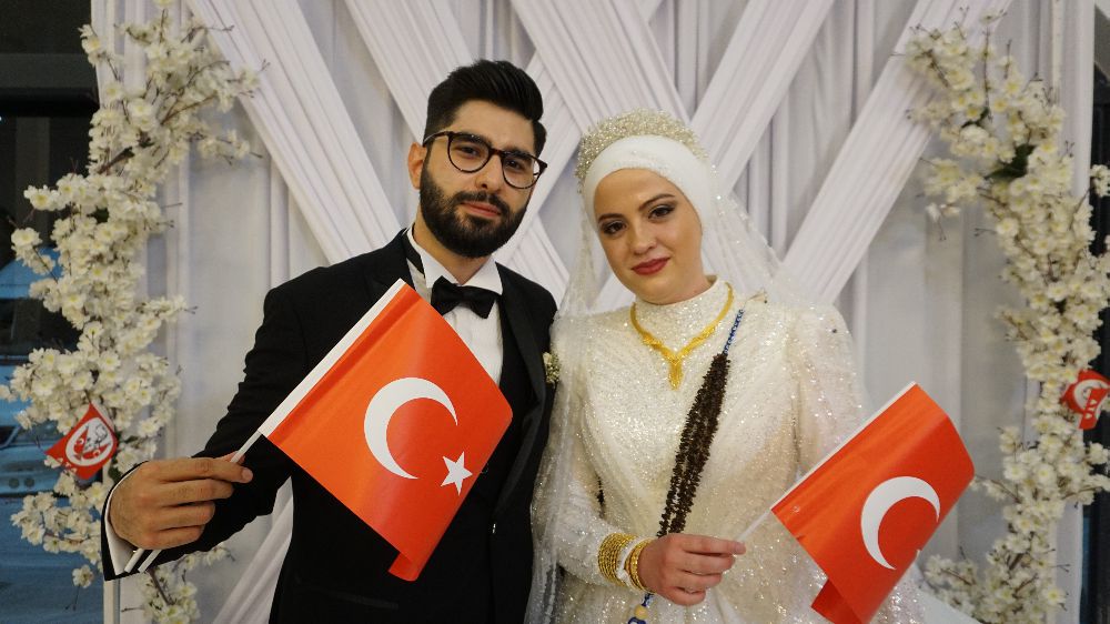 Burdur 'da Cumhuriyet’in 100’üncü yılında çifte mutluluk yaşadılar