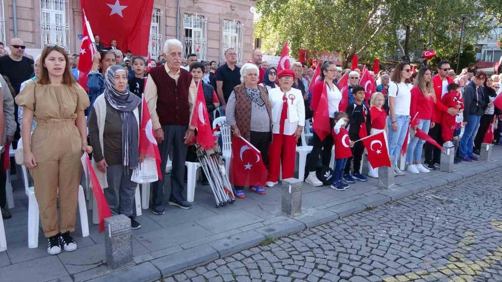 Çanakkale’de 29 Ekim kutlaması renkli görüntülere neden oldu