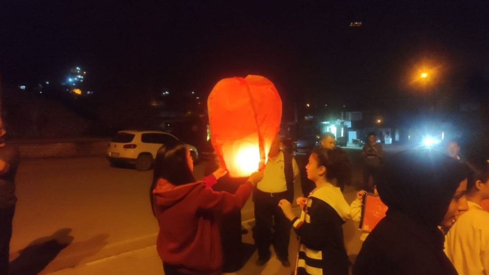Depremzede kadınlardan 100.yıla özel 100 dilek feneri 