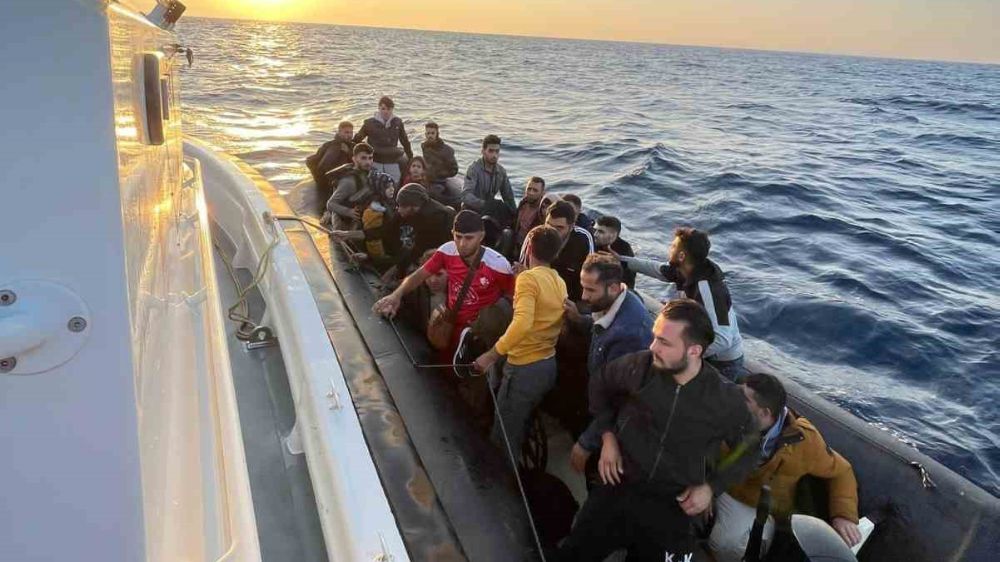 Didim’de 36 göçmen geri itildi; kurtarıldılar