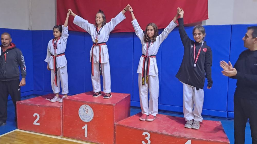 Eğirdir Belediye Spor Taekwondo Kulübü Isparta il şampiyonasında1 altın ve 1 bronz madalya  aldı 