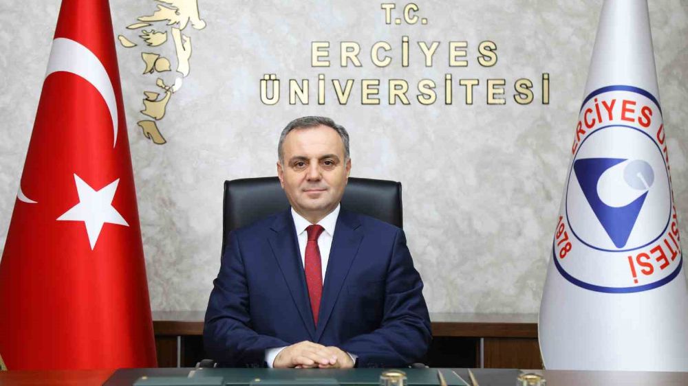 ERÜ Rektörü Prof. Dr. Altun Cumhuriyet bayramını yayımladığı mesajla kutladı