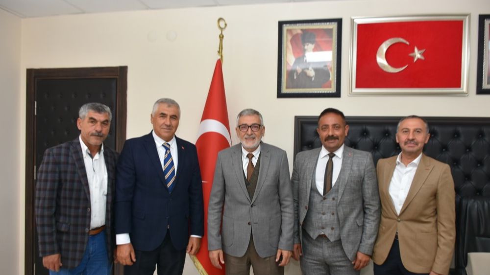Eskişehir Dadaşlar Yönetimi Başkan Kadir Bozkurt'u ziyaret etti 