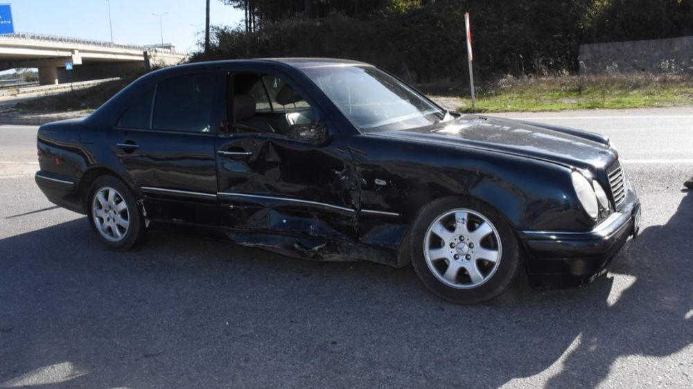 İki otomobilin çarpıştığı trafik kazasında: 1 yaralı