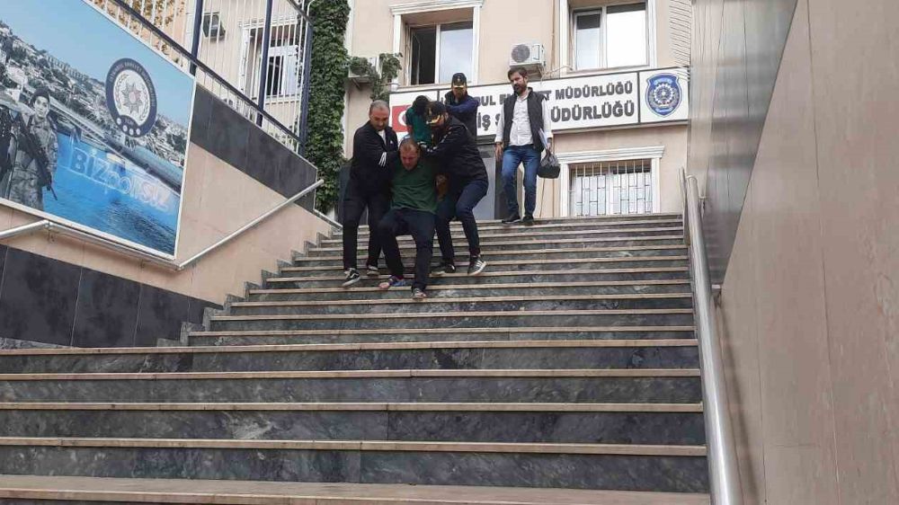İstanbul Bakırköy’de hırsızlık yapan 2 kişi yakalandı