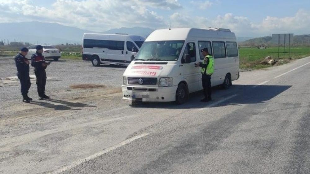 Jandarma 75 düzensiz göçmen yakaladı