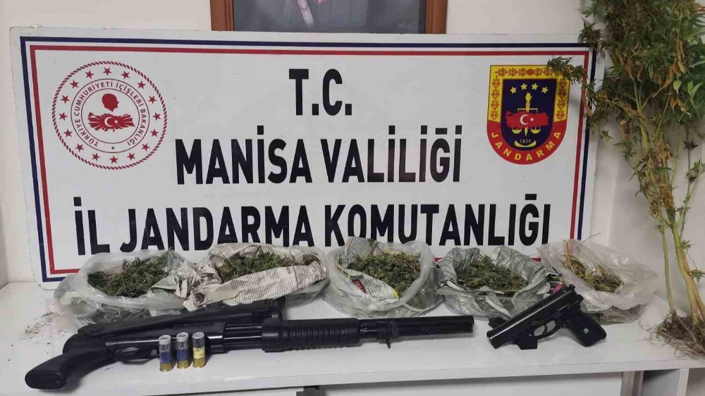 Jandarma yaptığı baskında uyuşturucu ve silah ele geçirdi