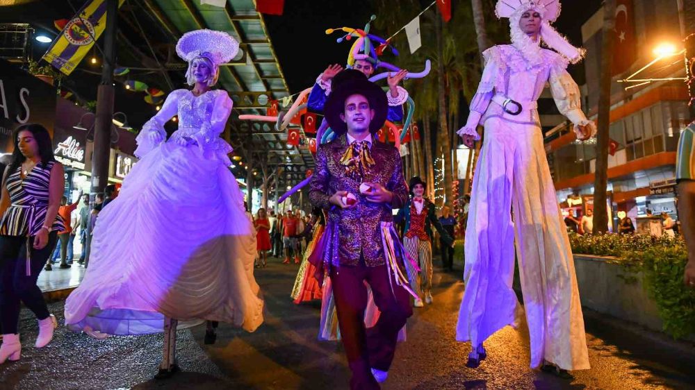 Kaleiçi festivalle şenlendi 