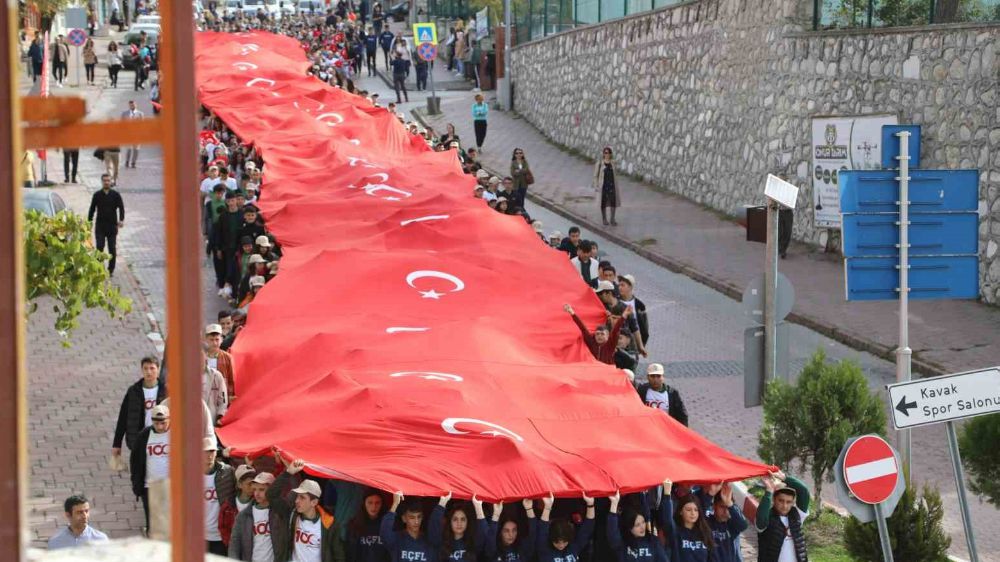 Kavak’ta 100. yıl için Ata yürüyüşü