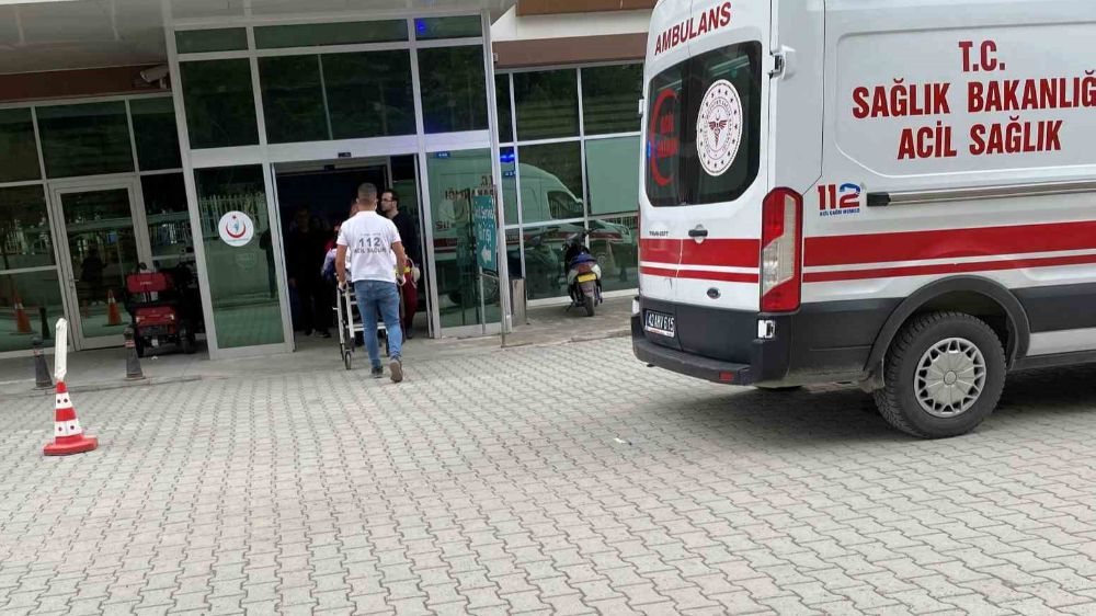 Konya Kulu' da otomobil kazası : 2 kişi yaralandı