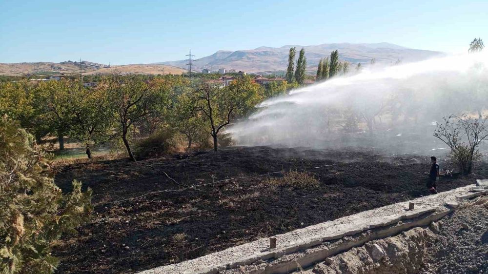 Malatya’da yangın; itfaiye yetişti