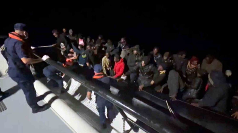 Marmaris’te düzensiz göçmenler kurtarıldı