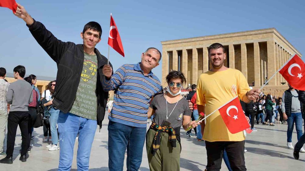 Özel bireylerin  Cumhuriyetin 100. yılı heyecanı