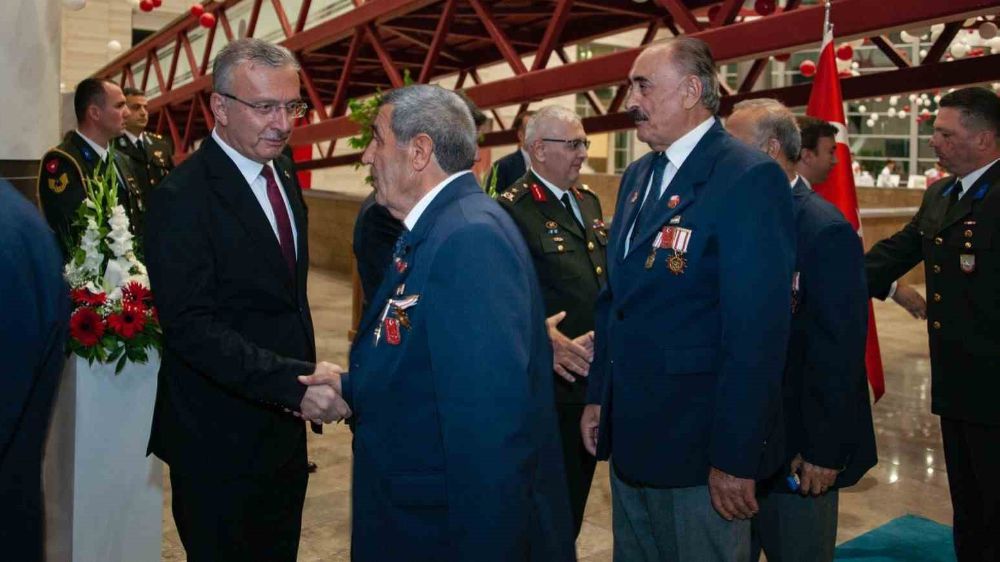 Rektör Levent Cumhuriyetin 100. Yıl Resepsiyon programındaydı