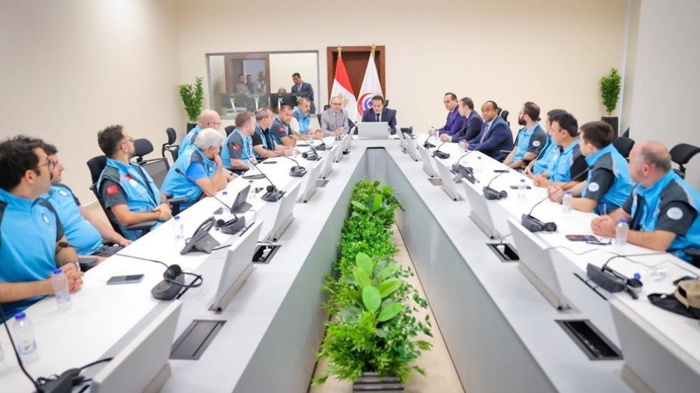 Sağlık Bakanı Fahrettin  Koca: “20 kişilik sağlık personeli Mısır’a ulaştı”