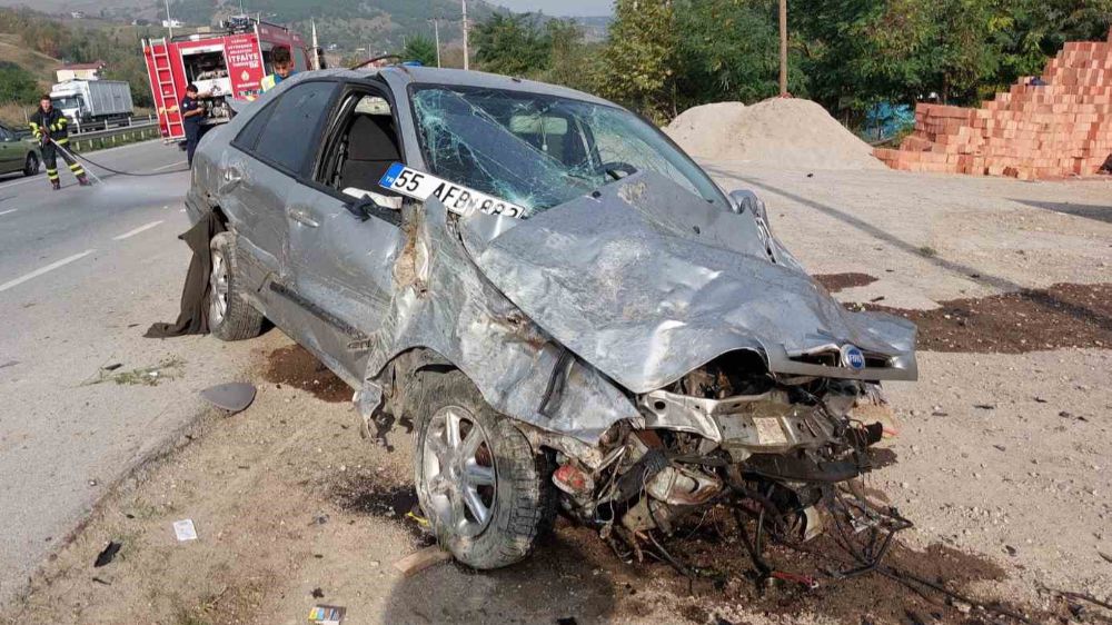 Samsun'da araba kazası; İnfaz koruma memuru ağır yaralandı