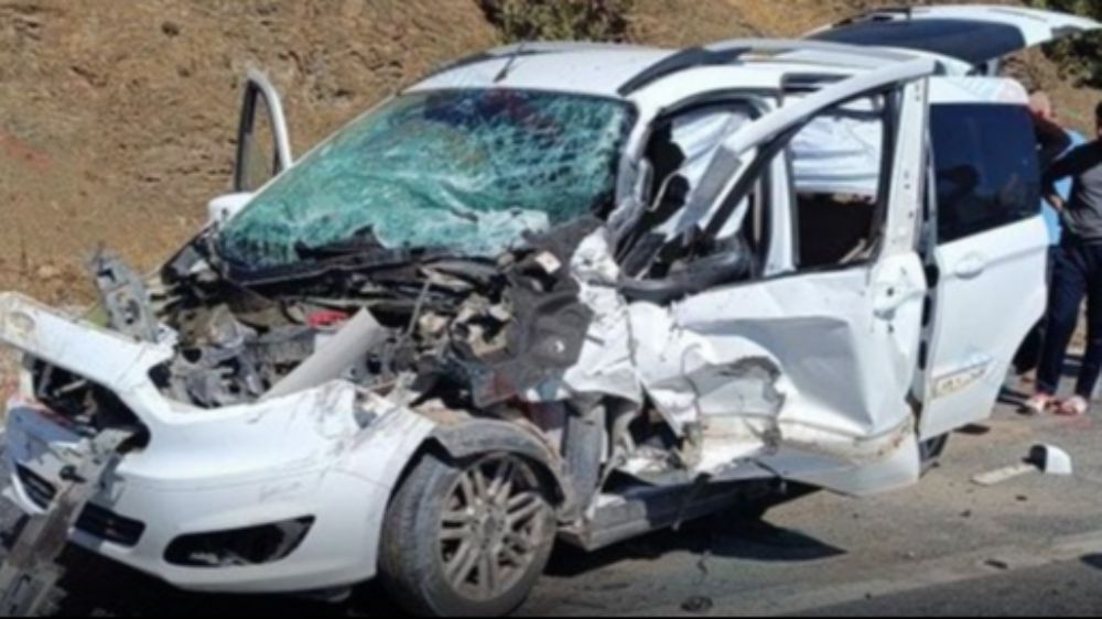 Siirt-Bitlis Karayolun'da ki kaza da 1 çocuk 3 kişi yaralandı